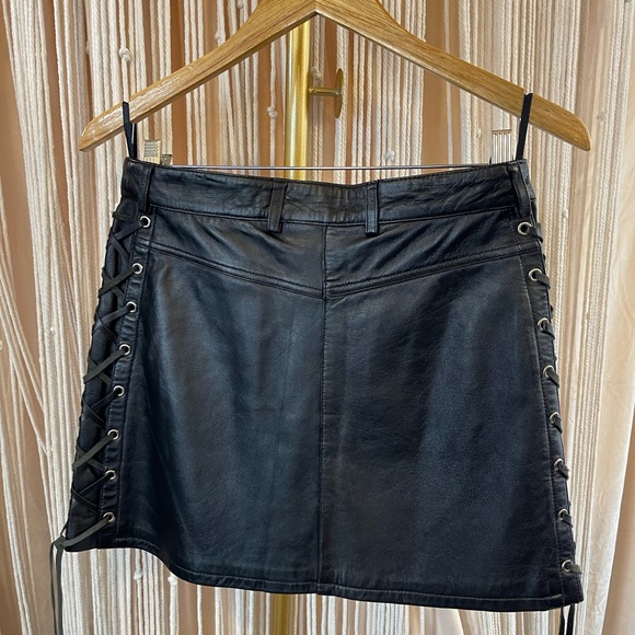 Vintage First Genuine Leather Black Lace-Up Mini Skirt Size 10 - Picture 3 of 7